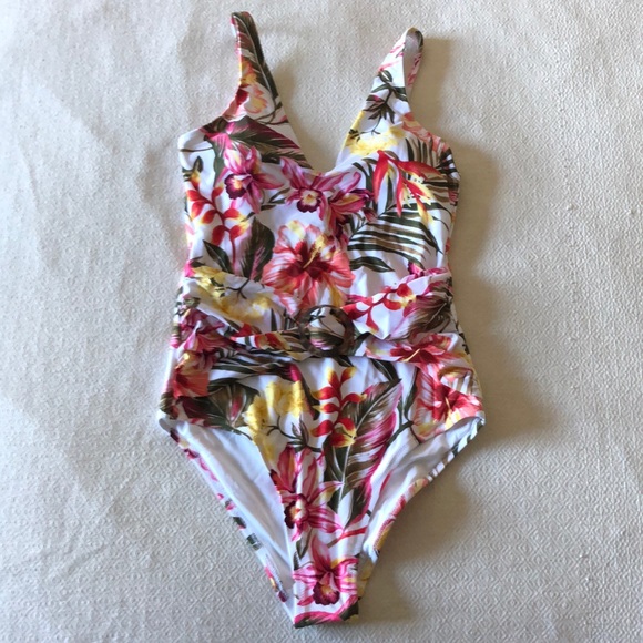 Old Navy Swim Onepiece Bathing Suit With Buckled Waist Poshmark